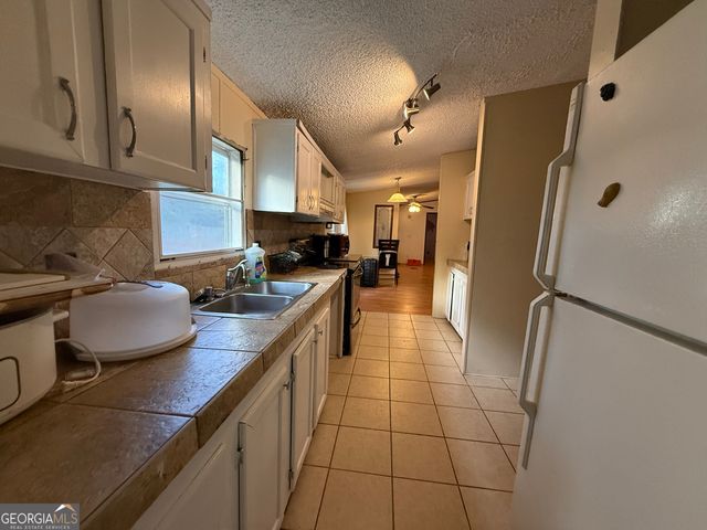 456 M L King Jr Circle, Zebulon, GA 30295