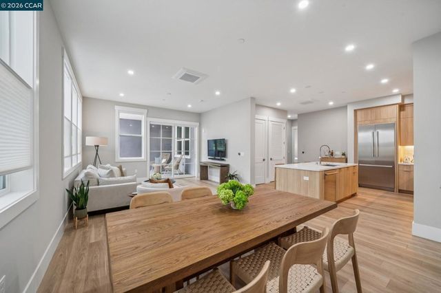 600 Hartz Ave 114, Danville, CA 94526