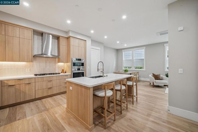 600 Hartz Ave 114, Danville, CA 94526