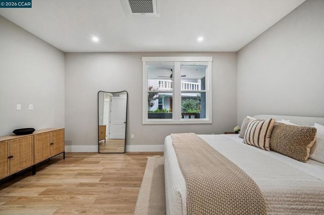 600 Hartz Ave 114, Danville, CA 94526