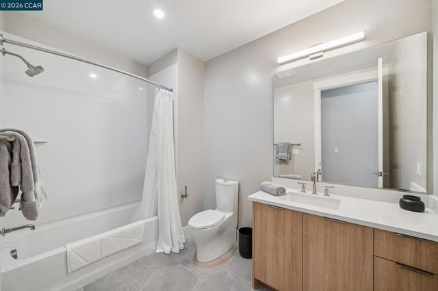 600 Hartz Ave 114, Danville, CA 94526