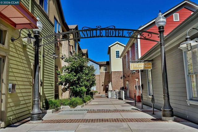 600 Hartz Ave 114, Danville, CA 94526