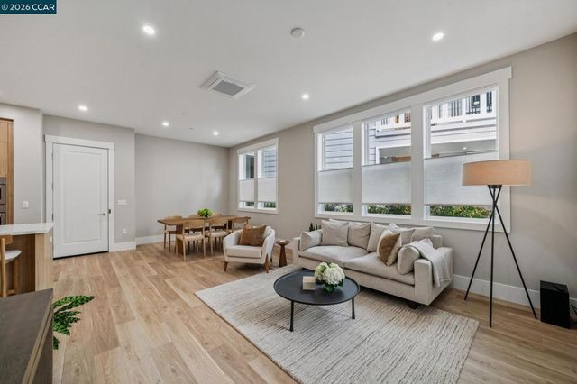 600 Hartz Ave 114, Danville, CA 94526