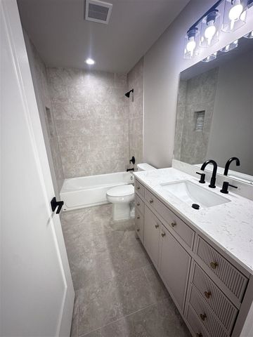30815 Lower Ridge Drive, New Boston, MI 48164