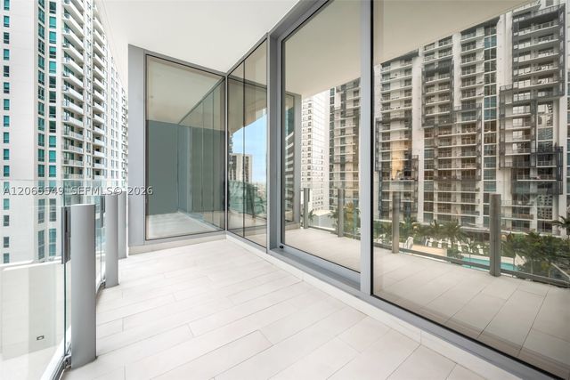 300 Biscayne Blvd Way 2309, Miami, FL 33131