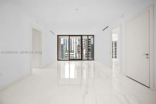 300 Biscayne Blvd Way 2309, Miami, FL 33131