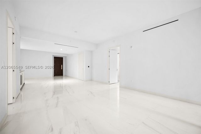 300 Biscayne Blvd Way 2309, Miami, FL 33131