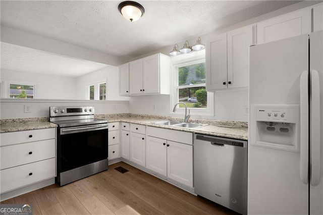 119 Hunt Drive NE, Calhoun, GA 30701