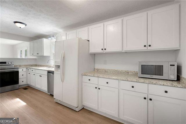 119 Hunt Drive NE, Calhoun, GA 30701