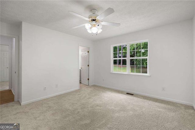 119 Hunt Drive NE, Calhoun, GA 30701