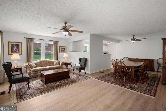 119 Hunt Drive NE, Calhoun, GA 30701