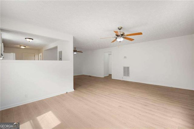 119 Hunt Drive NE, Calhoun, GA 30701