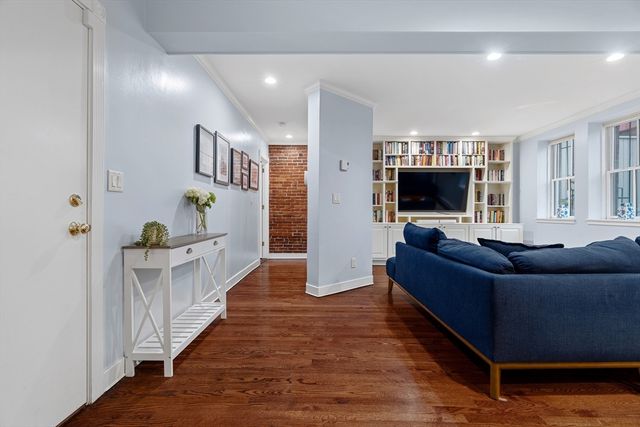 150 Chandler St 1, Boston, MA 02116