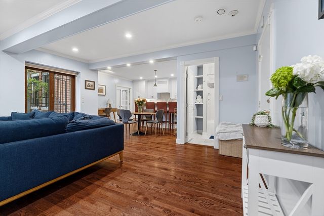 150 Chandler St 1, Boston, MA 02116