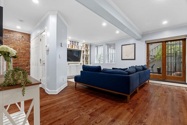 150 Chandler St 1, Boston, MA 02116