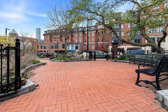 150 Chandler St 1, Boston, MA 02116