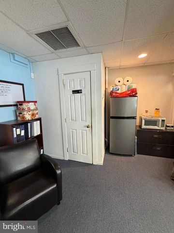 423 YORK RD, Jenkintown, PA 19046