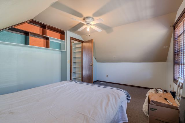 127 Lodge Road, Trail, OR 97541