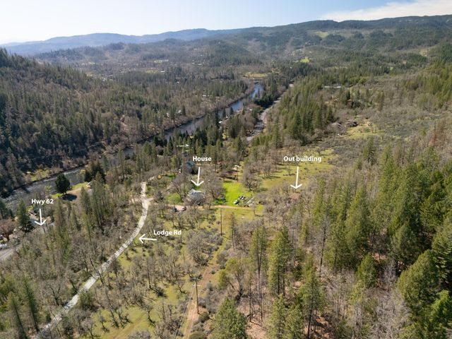 127 Lodge Road, Trail, OR 97541