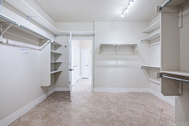 4322 Paddling Pass, San Antonio, TX 78253