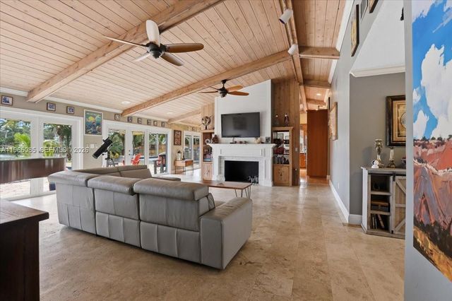 960 Bayberry Point Dr, Plantation, FL 33324