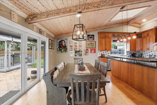 960 Bayberry Point Dr, Plantation, FL 33324