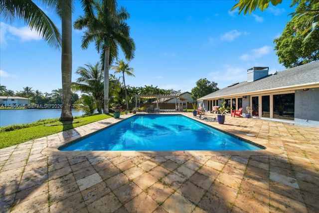 960 Bayberry Point Dr, Plantation, FL 33324