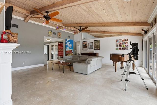 960 Bayberry Point Dr, Plantation, FL 33324