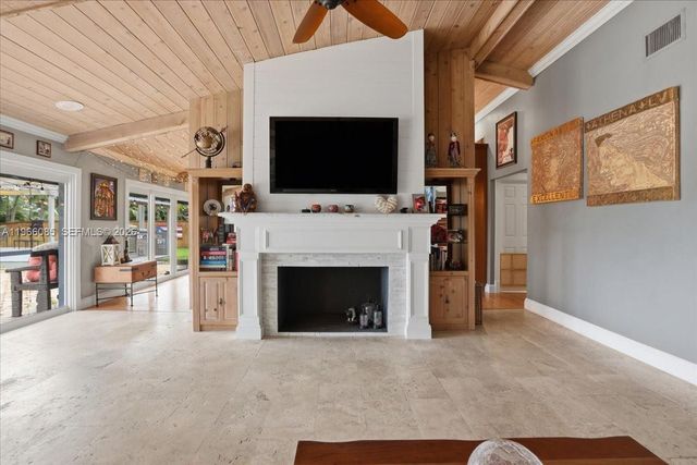 960 Bayberry Point Dr, Plantation, FL 33324