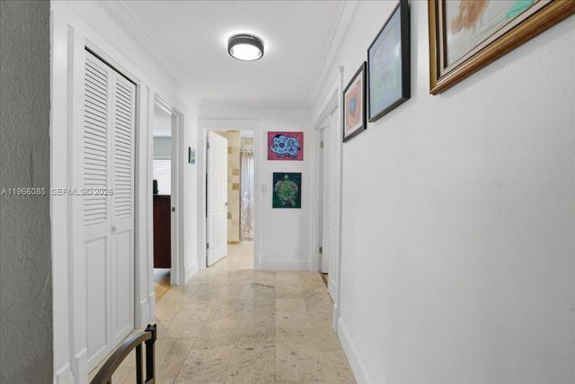 960 Bayberry Point Dr, Plantation, FL 33324