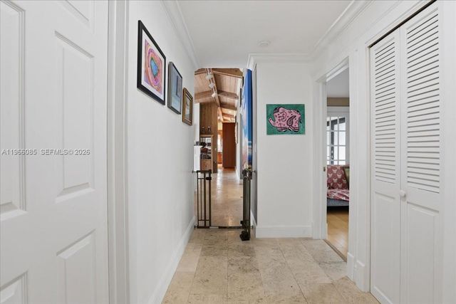 960 Bayberry Point Dr, Plantation, FL 33324