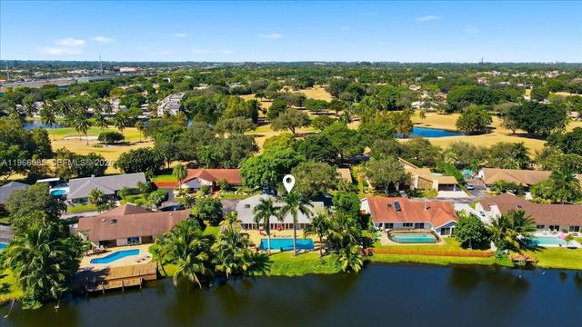 960 Bayberry Point Dr, Plantation, FL 33324