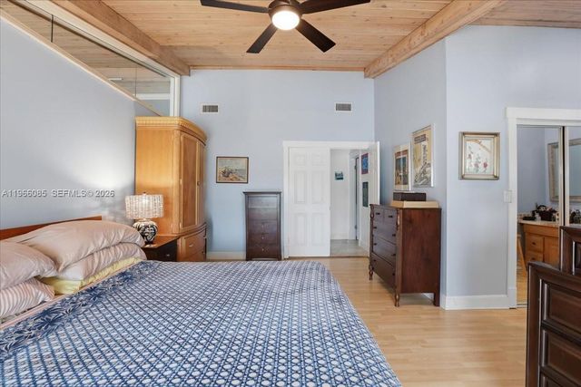 960 Bayberry Point Dr, Plantation, FL 33324