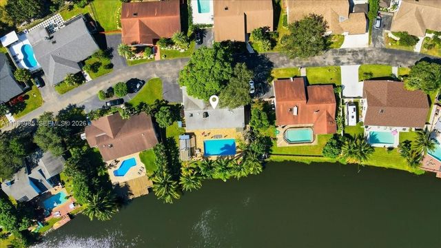 960 Bayberry Point Dr, Plantation, FL 33324