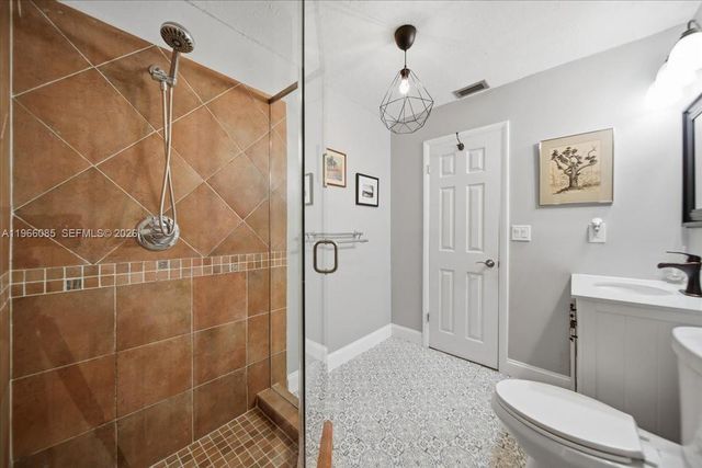 960 Bayberry Point Dr, Plantation, FL 33324