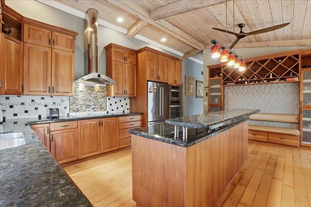 960 Bayberry Point Dr, Plantation, FL 33324