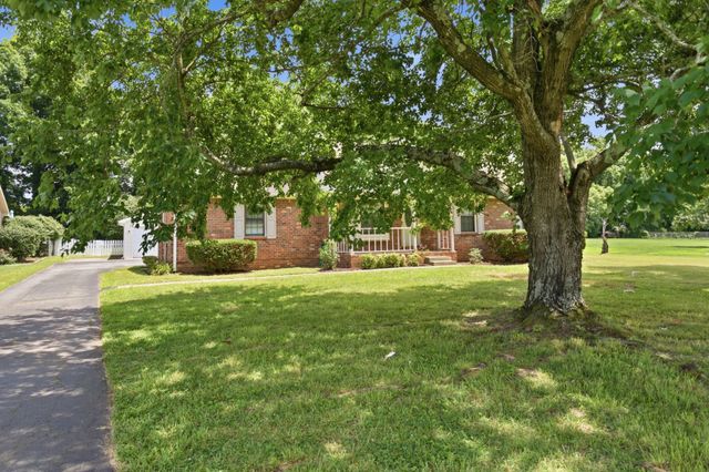 10044 Roanoke Dr, Murfreesboro, TN 37129