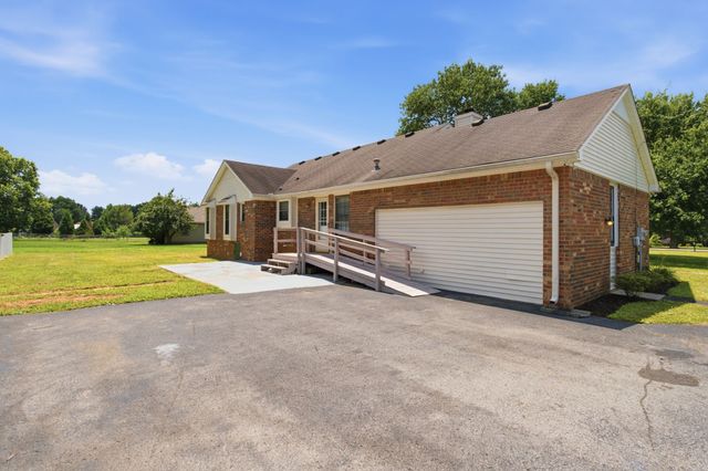 10044 Roanoke Dr, Murfreesboro, TN 37129