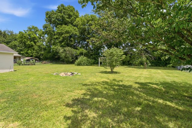 10044 Roanoke Dr, Murfreesboro, TN 37129