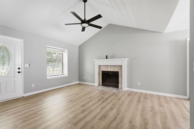 10044 Roanoke Dr, Murfreesboro, TN 37129