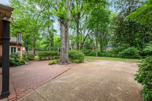 4898 COLE RD, Memphis, TN 38117