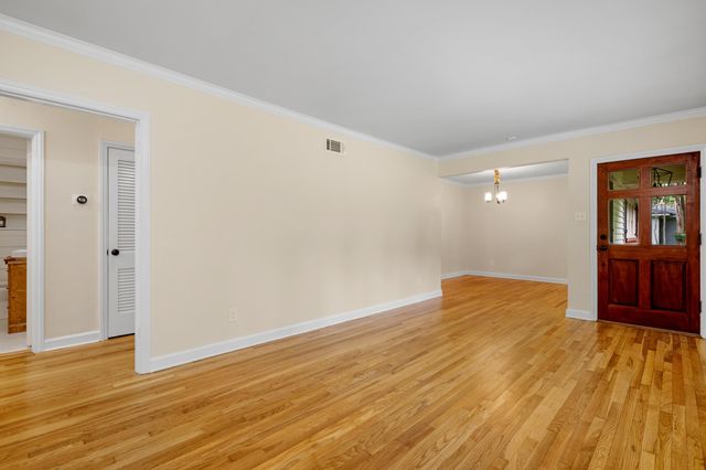 4898 COLE RD, Memphis, TN 38117