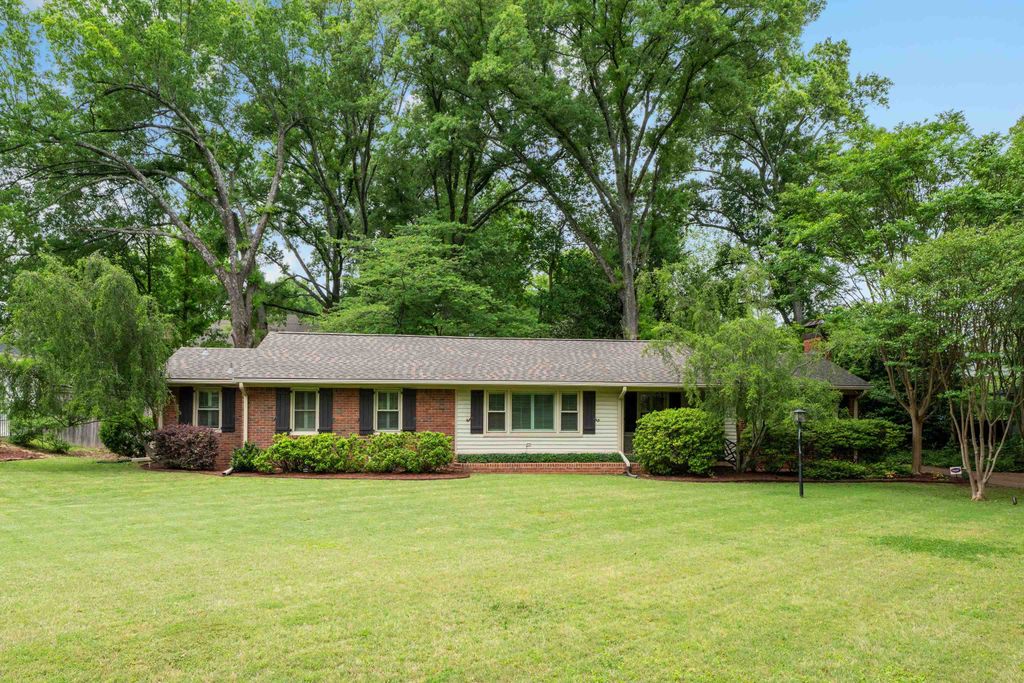 4898 COLE RD, Memphis, TN 38117