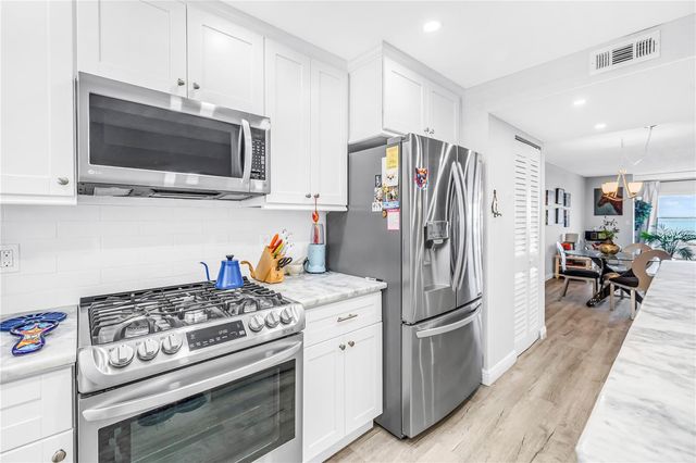 6020 SHORE BOULEVARD S 607, St Petersburg, FL 33707