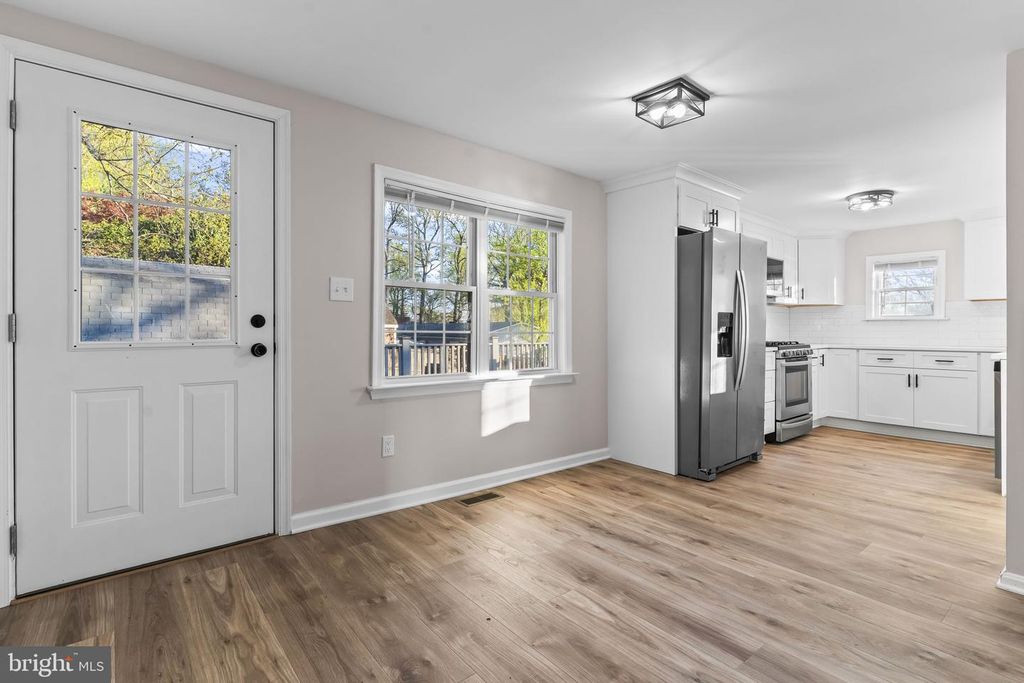 Image 17 of property listing at 1524 DOGWOOD RD, St Leonard, MD 20685