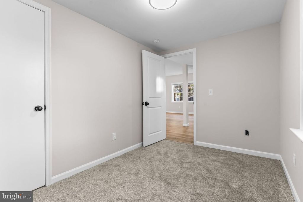 Image 20 of property listing at 1524 DOGWOOD RD, St Leonard, MD 20685