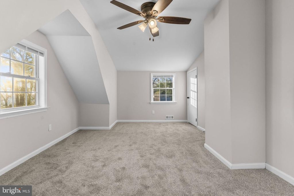 Image 26 of property listing at 1524 DOGWOOD RD, St Leonard, MD 20685