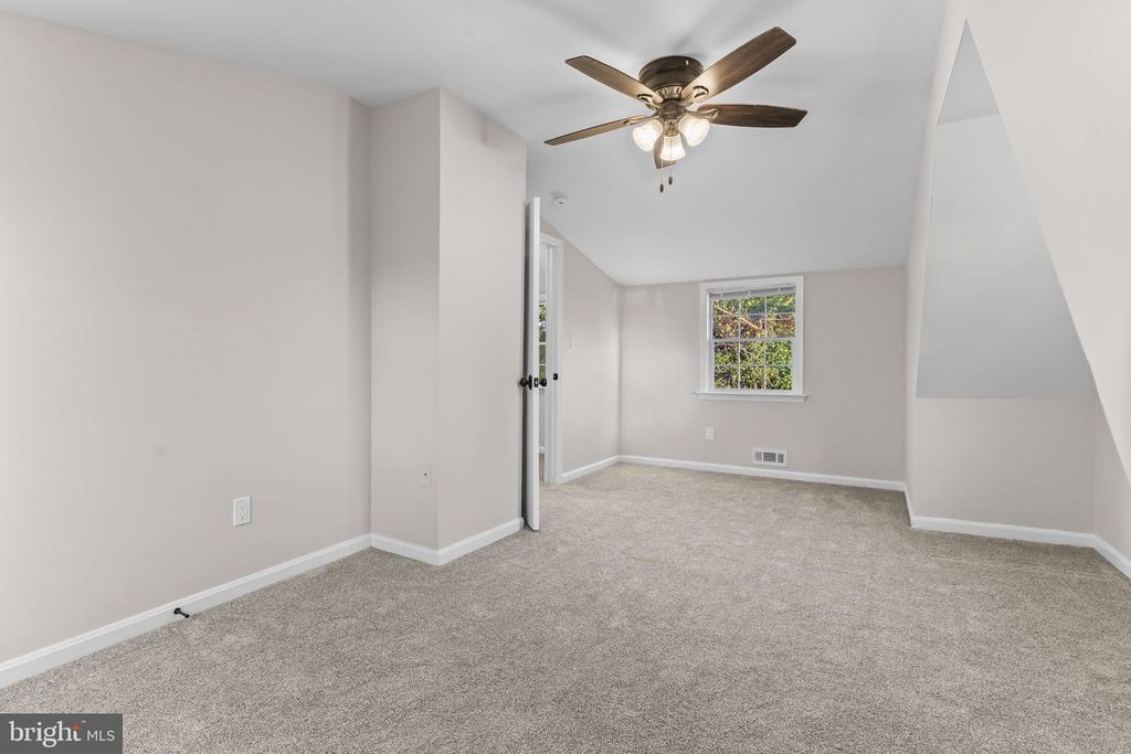 Image 27 of property listing at 1524 DOGWOOD RD, St Leonard, MD 20685