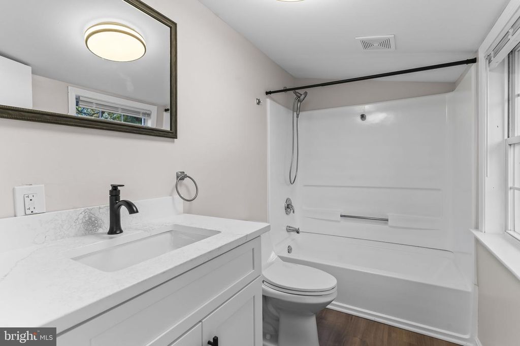 Image 29 of property listing at 1524 DOGWOOD RD, St Leonard, MD 20685