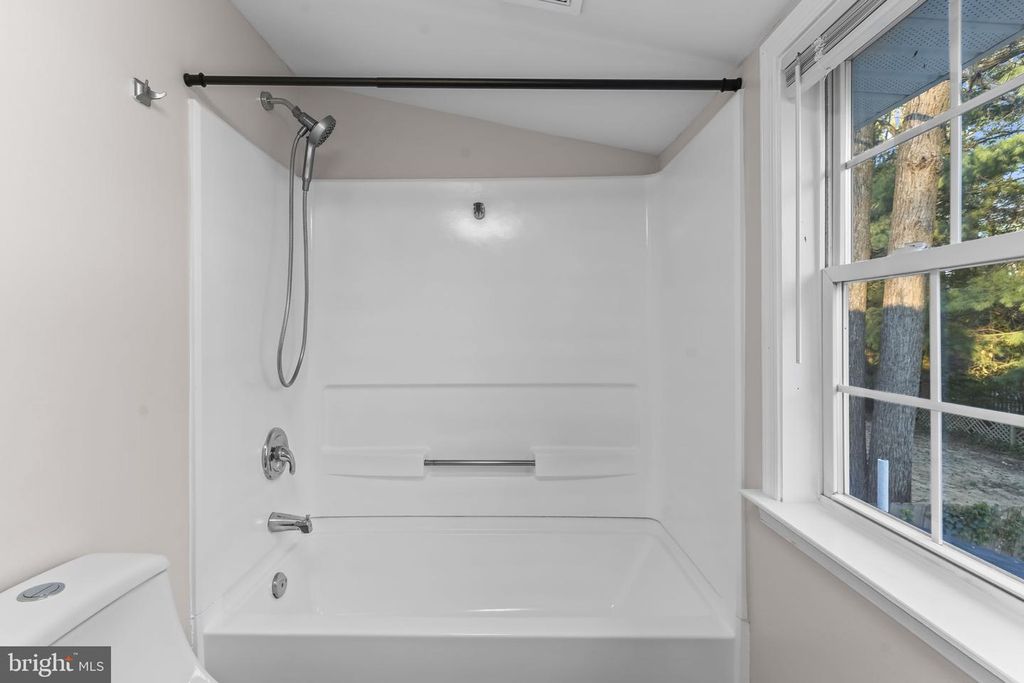 Image 30 of property listing at 1524 DOGWOOD RD, St Leonard, MD 20685